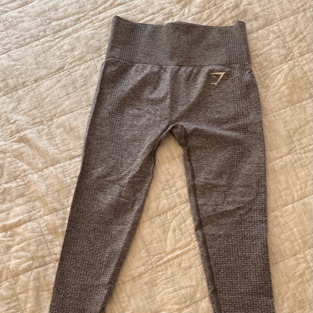 Gymshark Vital Leggings (Small) in Heather Grey